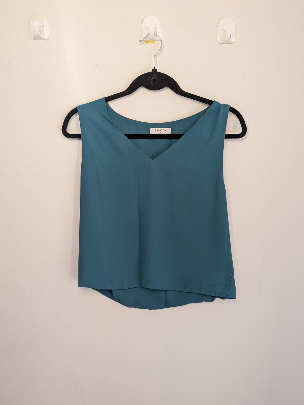 Aritzia Babaton Short Sleeved Silk Top Size M